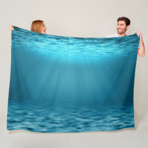 Meer unter Wasser mit Sonnenstrahlen Fleecedecke