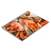 Meeresfrüchte-Kochplatte zum Abendessen am Meeresu Notizblock (Linke Seite)