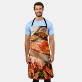 Meeresfrüchte-Kochplatte zum Abendessen am Meeresu Schürze (Getragen)