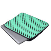 Meeresgrün Schwarz Polka Laptopschutzhülle (Vorne Knopf)