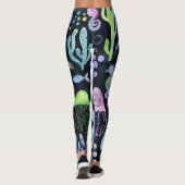 Meereslebensfarbe, dunkler Hintergrund. Leggings (Rückseite)