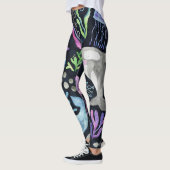 Meereslebensfarbe, dunkler Hintergrund. Leggings (Links)