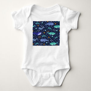 Meereslebewesen: Wale, Quallen-Muster. Baby Strampler