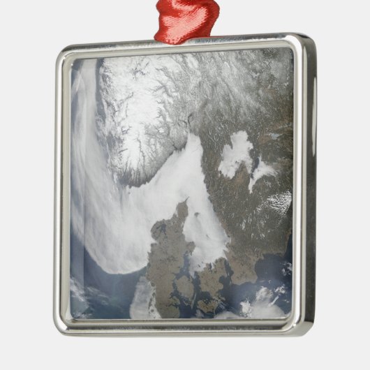 Meeresnebel in Skandinavien Ornament Aus Metall (Links)