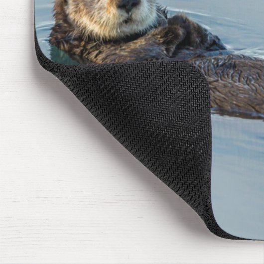 Meeresotter, der im Ozean zurückschweben Mousepad (Ecke)