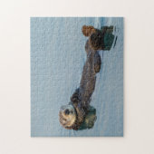 Meeresotter, der im Ozean zurückschweben Puzzle (Vertikal)