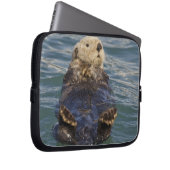 Meeresotter spielen auf Eisbergen bei Surprise Inl Laptopschutzhülle (Vorne Rechts)