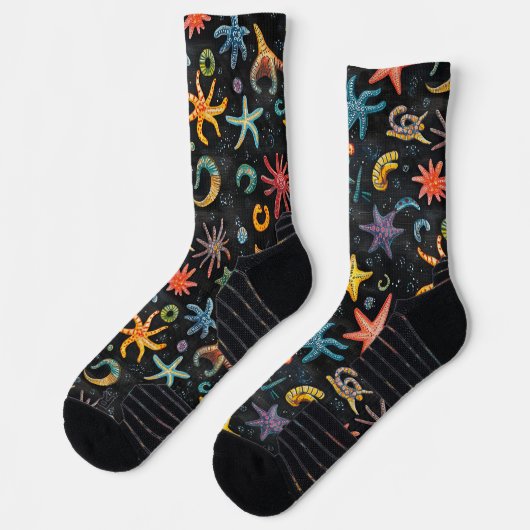 Meeresrauschen und -steine Zeichnend Muster Schwar Socken (Links)