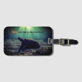 Meeresschildkröte auf Meeresboden Gepäckanhänger