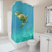 Meeresschildkröte schwimmen im türkisfarbenen Meer Duschvorhang (Beispiel)