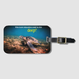 Meeresschildkröten entspannen unter Wasser Gepäckanhänger