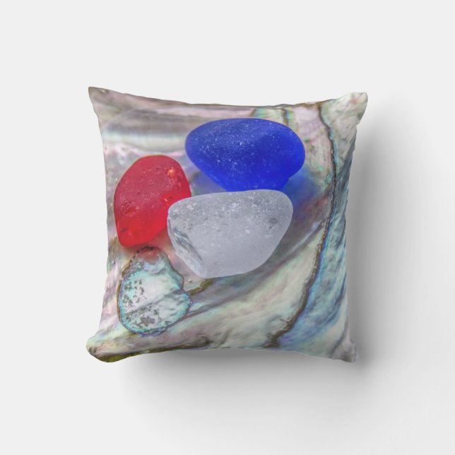 Meerglas in pastellfarbener Muschel Kissen (Vorderseite)