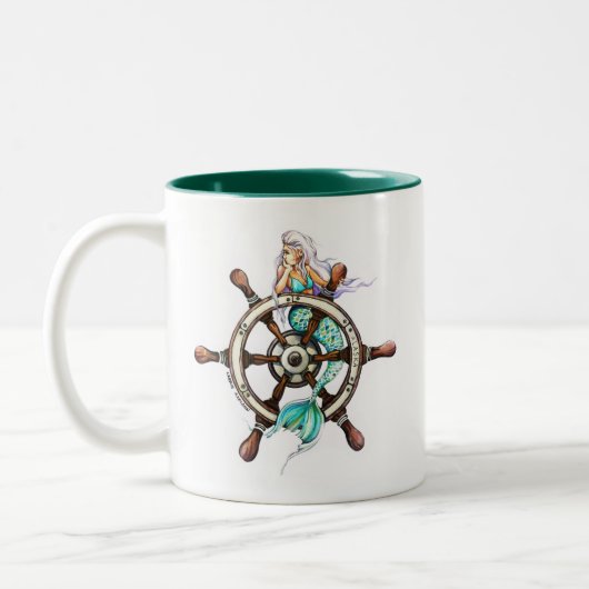 Meerjungfrau an der Helm-Tasse Zweifarbige Tasse (Links)