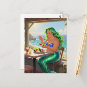 Meerjungfrau im Café isst Salat Postkarte