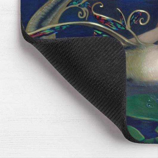 "Meerjungfrau mit einem goldenen Drachen" Mousepad (Ecke)