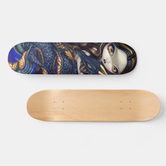 Meerjungfrau mit einem Meer-Schlange Skateboard (Horizontal)