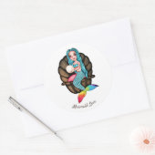 Meerjungfrau mit Perle in Wasserfarbe Runder Aufkleber (Umschlag)