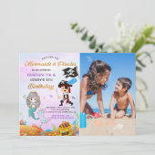 Meerjungfrau & Pirate unter dem Meeresgrund Geburt Einladung (Stehend Vorderseite)