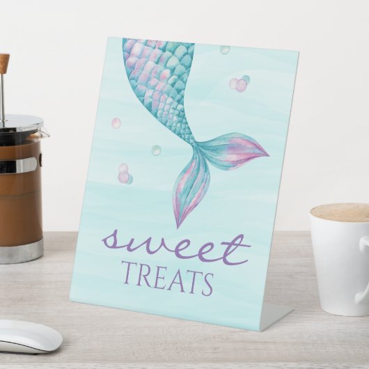 Meerjungfrau-Schwanz im Meer Süße Leckereien Sockelschild (In SItu)