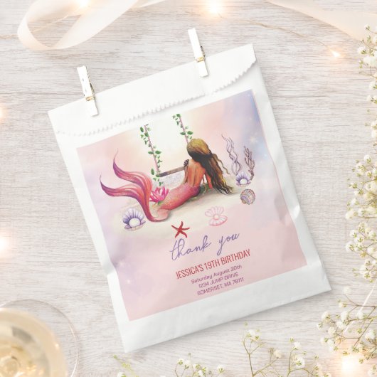 Meerjungfrau unter der Geburtstagspartei Geschenktütchen (Ausgeschnitten)