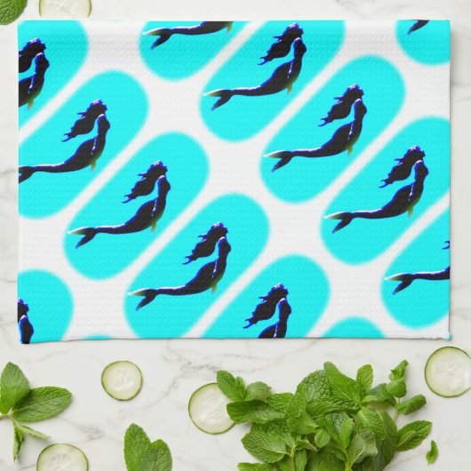 Meerjungfrauschwimmen Geschirrtuch (Gefaltet)