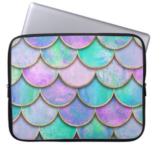Meerjungwaagen: Wasserfarbenwellenmuster. Laptopschutzhülle