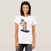 Meerkat als Snowboarder mit Snowboard T-Shirt (Vorne ganz)