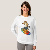 Meerkat als Surfer mit Surfboard T-Shirt (Vorne ganz)