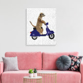 Meerkat auf Dark Blue Moped Leinwanddruck (Insitu (Wohnzimmer))