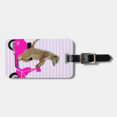 Meerkat auf rosa Moped 2 Gepäckanhänger (Vorderseite horizontal)