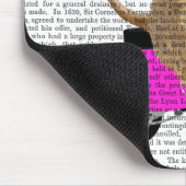 Meerkat auf rosa Moped Mousepad (Ecke)