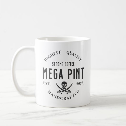 Mega Pint Strong Pirate Coffee Skull und Schwerter Kaffeetasse (Links)