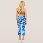 Megamendung-Batik-Muster-| Zazzle_Growshop. Capri Leggings (Rückseite)