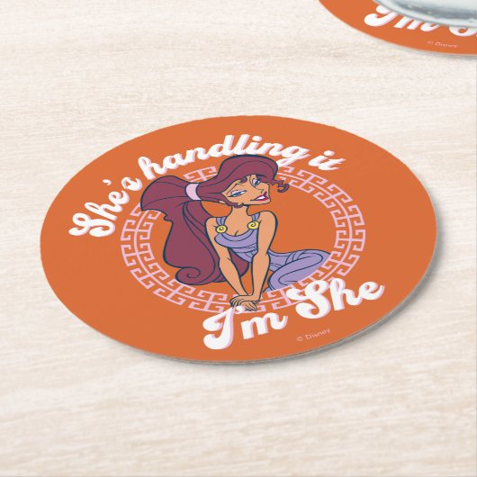 Megara - Sie kümmert sich drum, ich bin She Round Runder Pappuntersetzer (Angewinkelt)