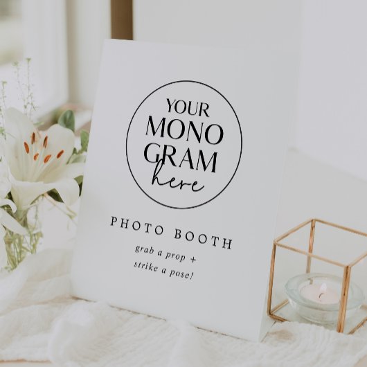 MEGHAN Schwarz-weiß Monogram Wedding Foto Booth Sockelschild