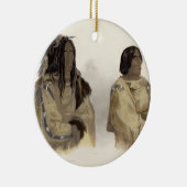 Mehkskeme-Sukahs, Blackfoot Leiter und Keramik Ornament (Rechts)