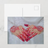 Mehndi Henna Red White Celebration Ankündigungspostkarte (Vorne/Hinten)