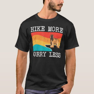 Mehr Besorgnis erregende, weniger afghanische Hund T-Shirt