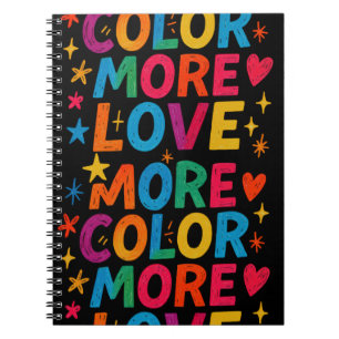 Mehr Farbe Mehr Liebe Spielerei Regenbogen-Typogra Notizblock
