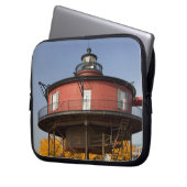 MEHR, MARYLAND. USA. Sieben-Fuß-Knoll Laptopschutzhülle (Vorderseite Links)