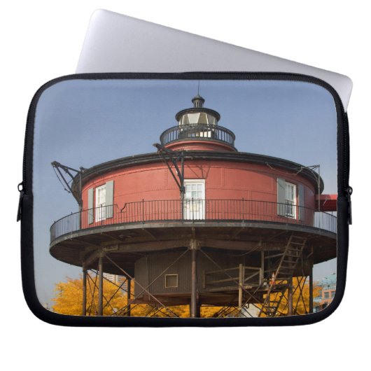 MEHR, MARYLAND. USA. Sieben-Fuß-Knoll Laptopschutzhülle (Vorderseite)