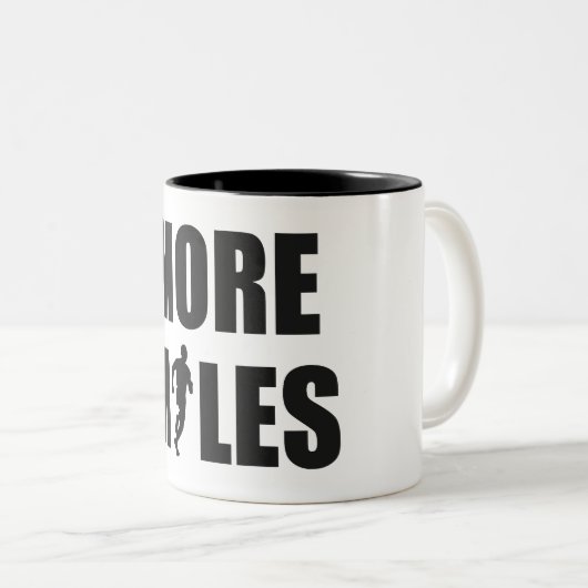 Mehr Meilen laufen Zweifarbige Tasse (VorderseiteRechts)