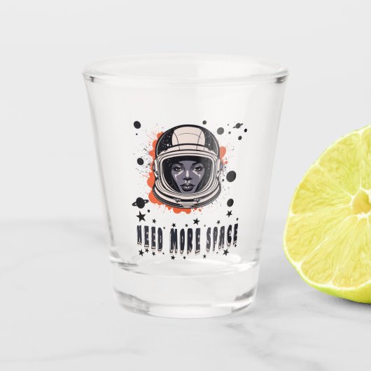 Mehr Platzbedarf – Astronauten-Schnapsglas Schnapsglas (Vorderseite)