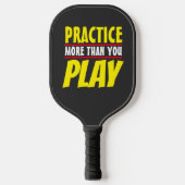 Mehr praktizieren | Motivierend Phrase Red Typogra Pickleball Schläger (Vorderseite)