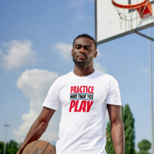 Mehr praktizieren   Motivierend Phrase Red Typogra T-Shirt