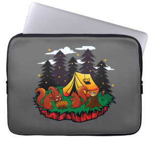 Mehr Spaß mit diesem Camping-Eichhörnchen Laptopschutzhülle