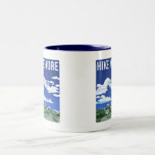 Mehr Wanderung Zweifarbige Tasse (Mittel)