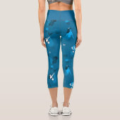 mehrachenhaftes Mermaigemuster Capri Leggings (Rückseite)
