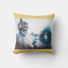 Mehrere Karnevalsmasken in Venedig, Italien Kissen