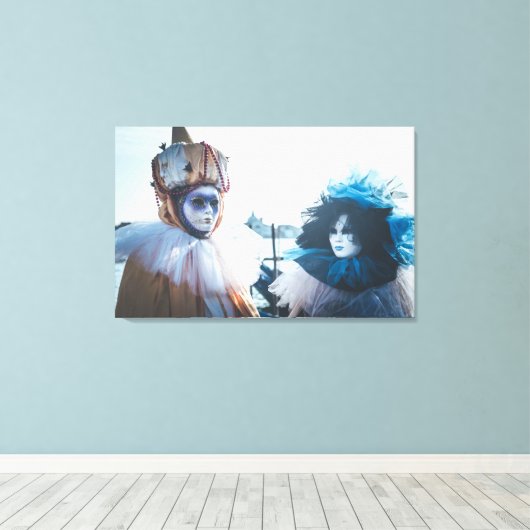 Mehrere Karnevalsmasken in Venedig, Italien Leinwanddruck (Insitu (Holzboden))